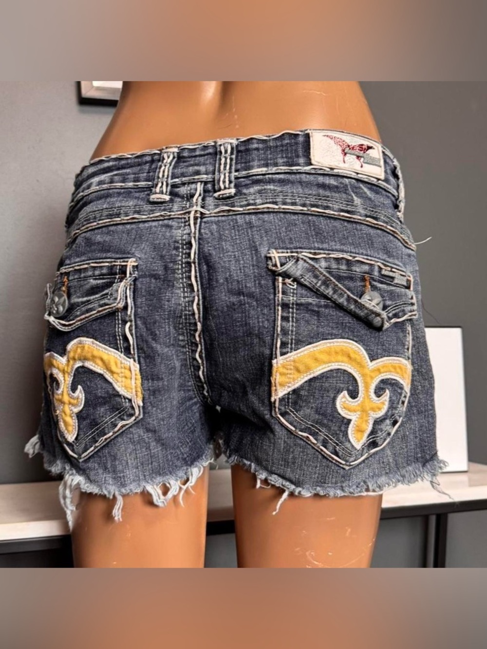 Laguna Beach Vintage Y2K Contrast-Stitch shorts